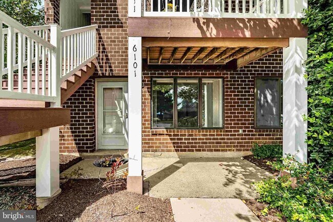 Foto del edificio - 6101 Hilltop Dr
