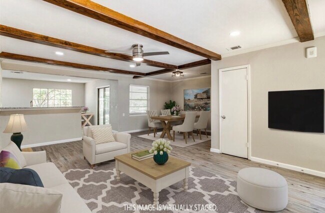 Foto del edificio - 2624 Woodlawn Dr