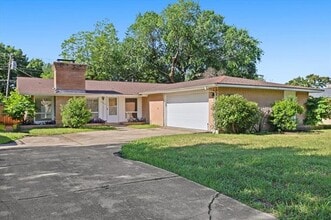 Building Photo - 3612 High Bluff Dr