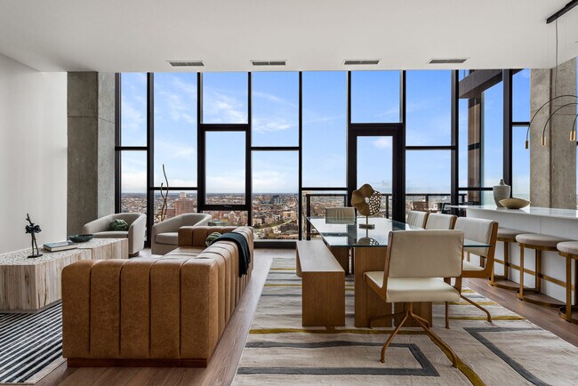 Foto del edificio - 738 N Milwaukee Ave