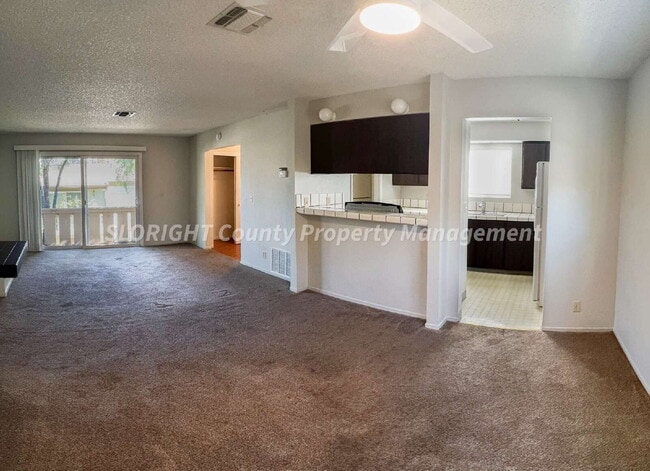 Foto del edificio - AVAILABLE NOW - Upstairs Paso Robles Apartment - 2 Bedroom / 1 Bathroom
