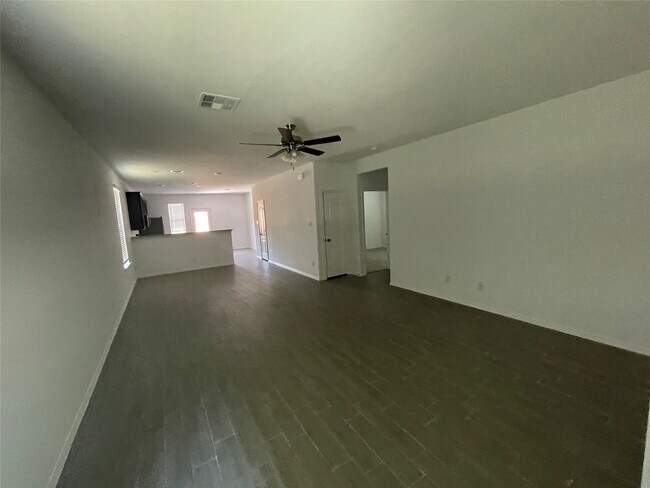 Building Photo - 25541 Northpark Palm Dr