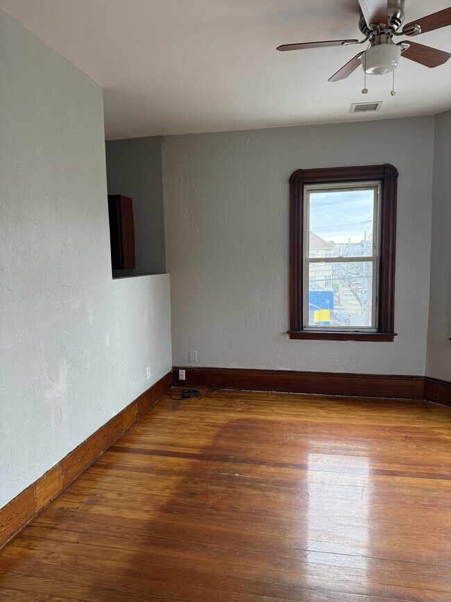 Foto del edificio - 206 Belleville Ave