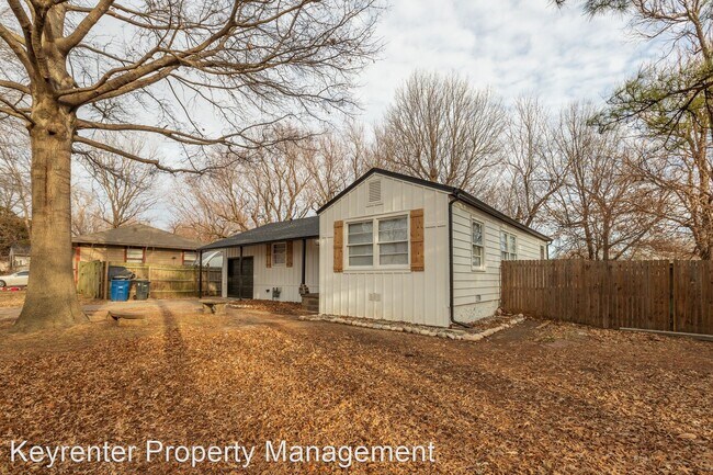 Building Photo - 3 br, 2 bath House - 2527 S Oswego Ave