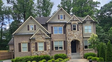2110 E Roxboro Rd NE