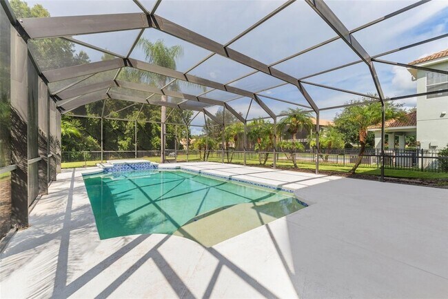 Foto del edificio - 10886 Cory Lake Dr