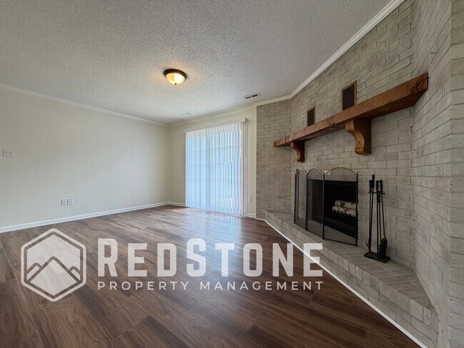 Foto del edificio - 3138 Whitesell Dr
