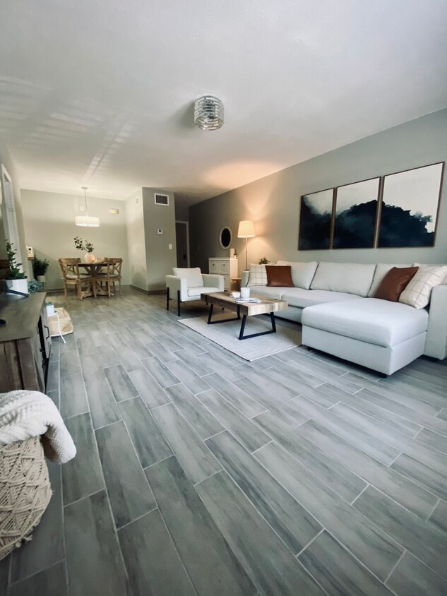 Photo - 2426 SE 17th St (Fort Lauderdale, FL)