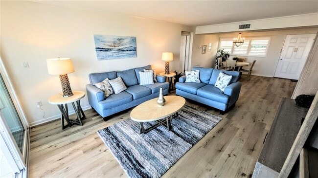 Foto del edificio - 3240 Gulf of Mexico Dr