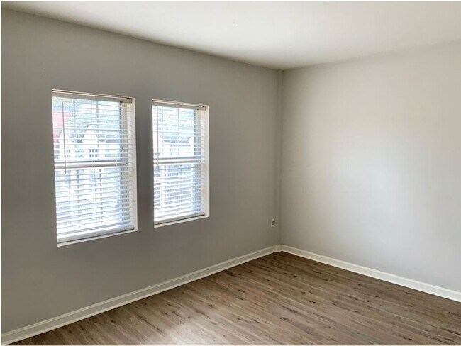 Bedroom - 1728 N Rhodes St