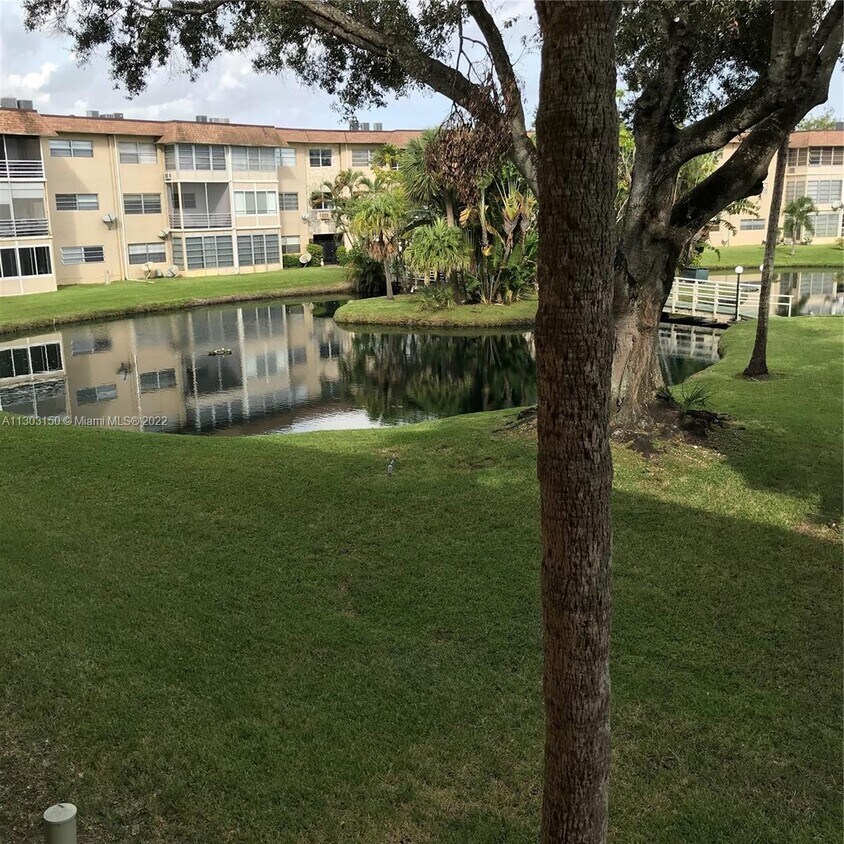 5041 W Oakland Park Blvd Unit 208, Lauderdale Lakes, FL 33313 Condo