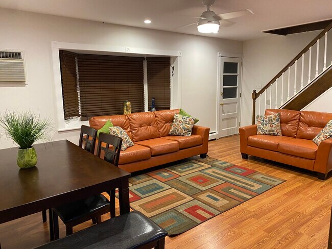 Foto del edificio - 9236 Convent Ave