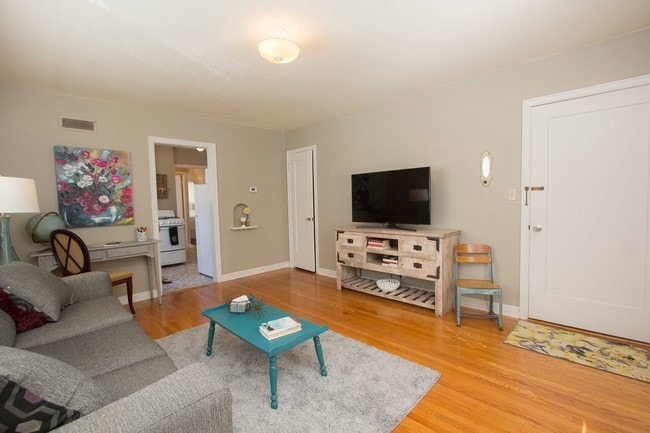 Living Room - 1303 S Phillips Ave