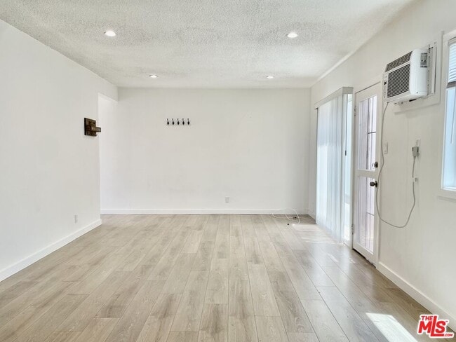 Building Photo - 629 Hardin Dr