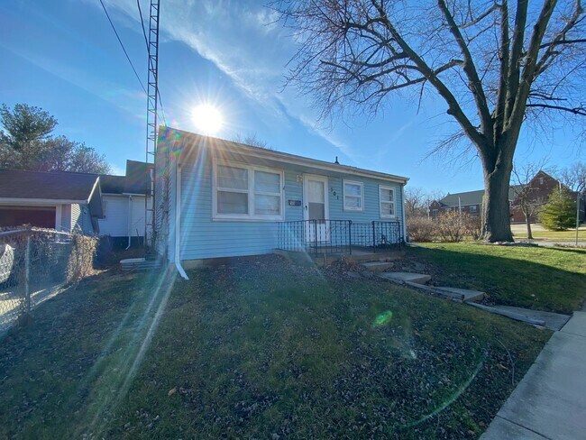 Building Photo - Suprising 4-bedroom home!