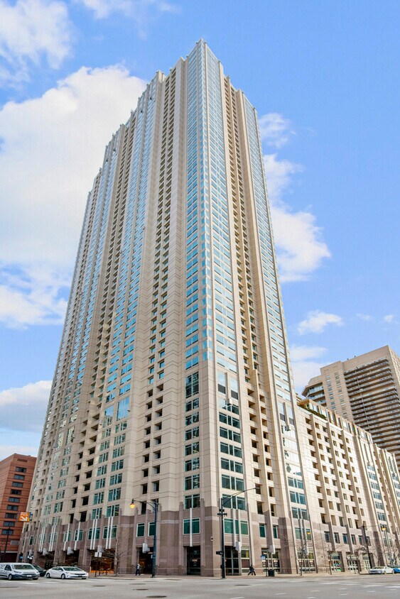 Foto principal - 33 W Ontario St