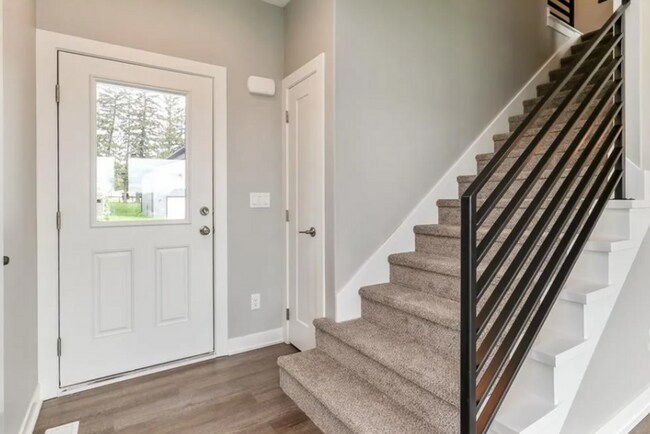 Foto del edificio - Beautiful Newer Home in West Des Moines