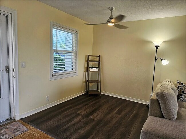 Building Photo - 1724 Pine Valley Dr
