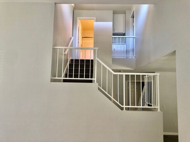 Foto del edificio - Charming 4-Bedroom, 3-Bath