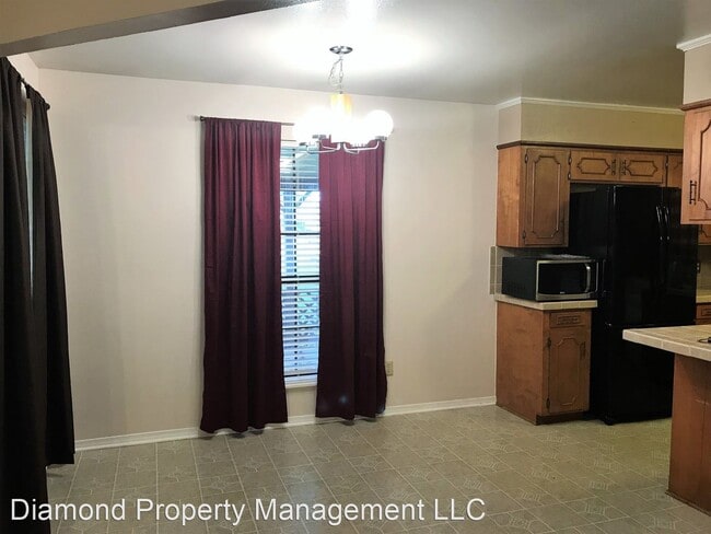 Building Photo - 3 br, 2 bath House - 4921 Longstreet Pl