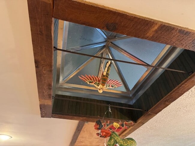 Foto del edificio - 775 University Ave