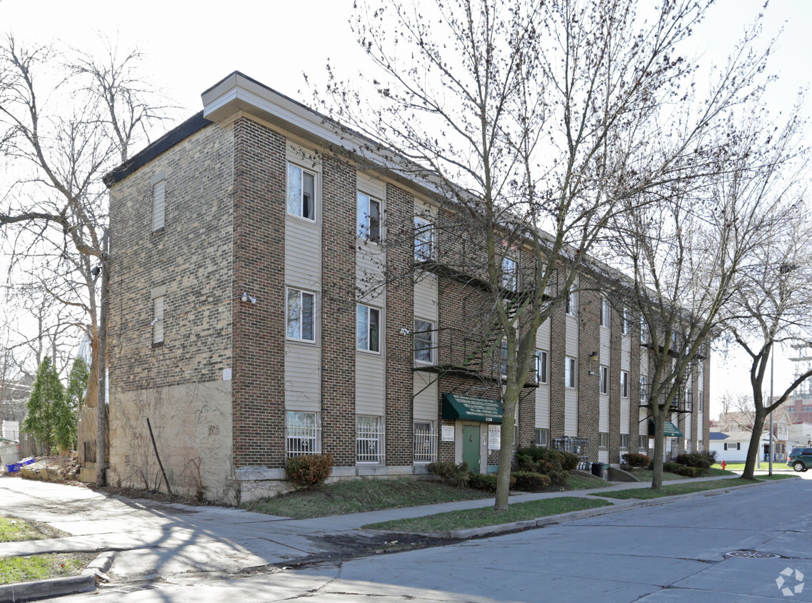 Building Photo - Milwaukee Veterans Home