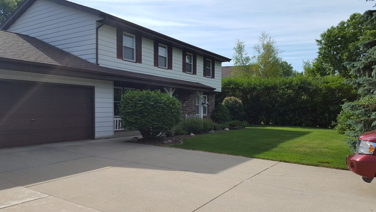 10542 Jefferson Ln, Germantown, WI 53022 Townhome Rentals in