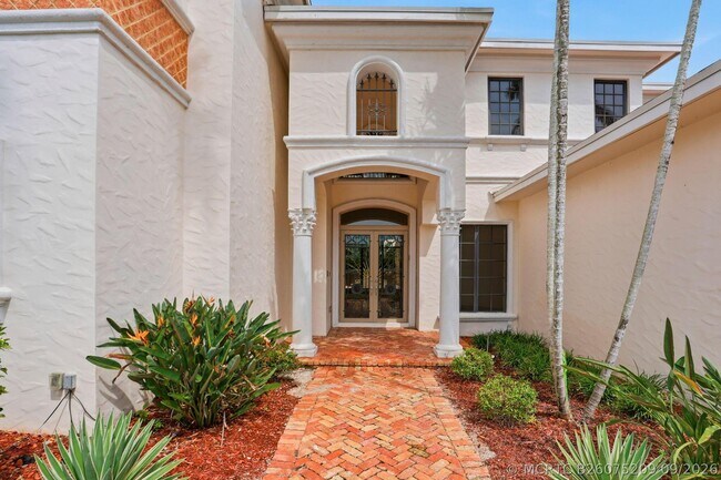 Foto del edificio - 260 NE Wavecrest Ct