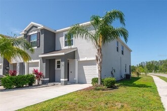 Building Photo - 3005 Suncoast Blend Dr