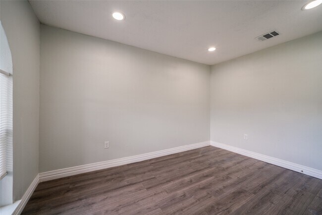 Foto del edificio - 7115 Shady Moss Ln