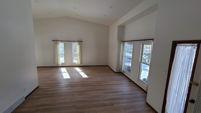 Building Photo - 2935 Oro Blanco Dr