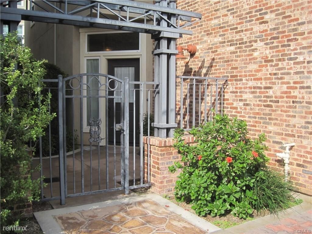 Foto principal - 3 br, 3 bath Condo - 280 S Prospect Ave