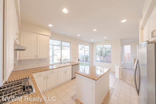 Foto del edificio - 5 br, 3 bath House - 4741 Poppywood Dr