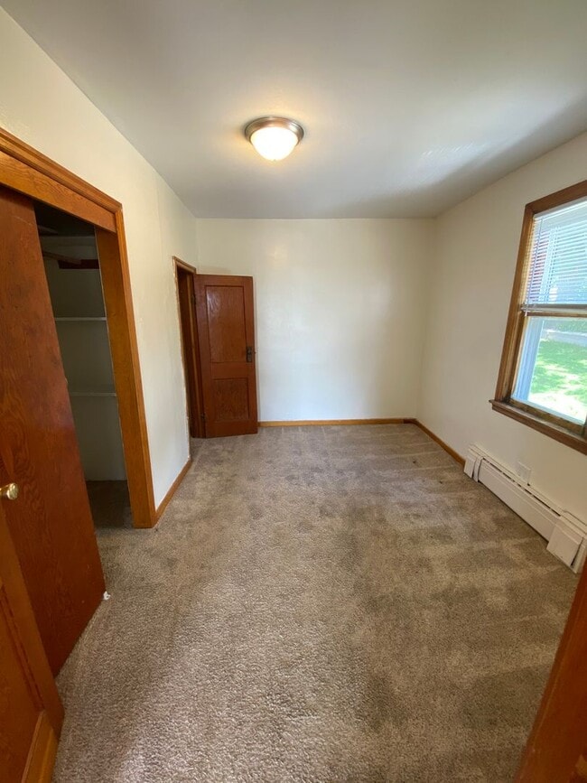 Foto del edificio - 106 8th St NW