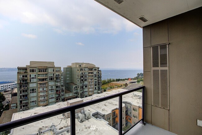 Foto del edificio - 2801 1st Ave