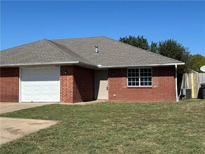 Building Photo - 3166 Singletree Ave
