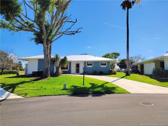 Foto del edificio - 5211 SE Sea Island Way