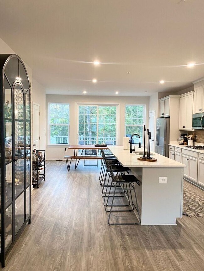 Building Photo - 44308 Azalea Ct