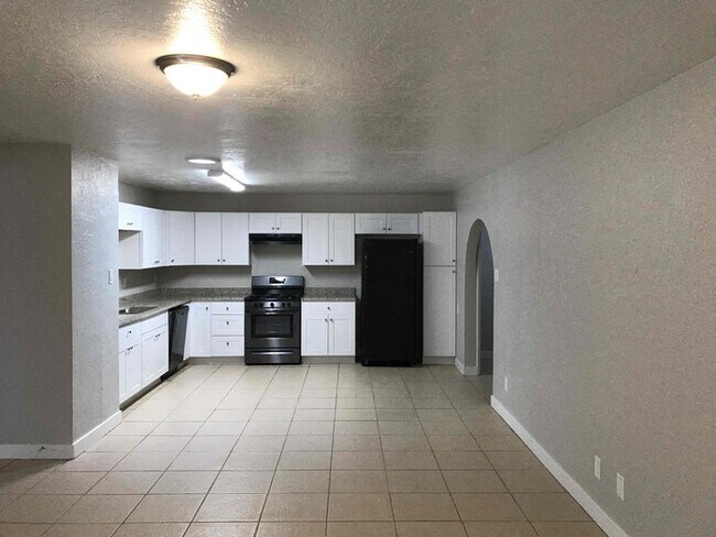 Building Photo - 13806 N 47th Ave
