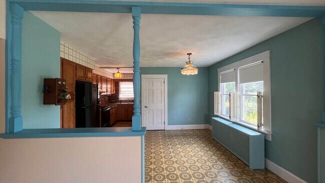 Foto del edificio - 182 Wolcott Ave