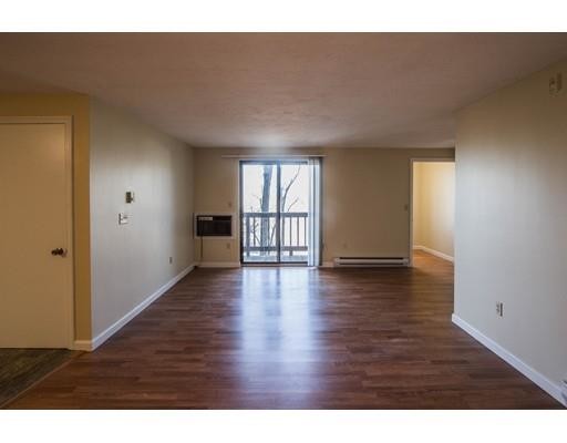 Building Photo - 10 Hulbert Rd