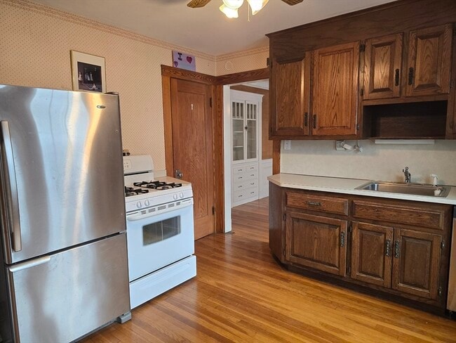 Building Photo - 7 March Ave