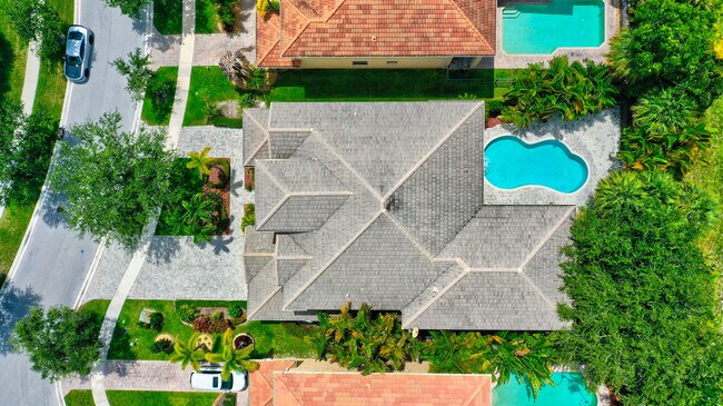 Foto del edificio - 670 Edgebrook Ln