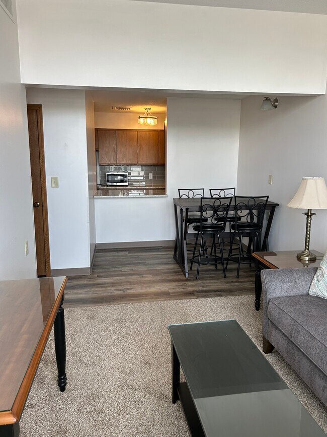 Foto del edificio - 324 W Crawford St