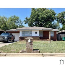 Building Photo - 2741 SW Murray Dr