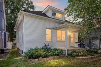 Building Photo - 712 Golf Ave