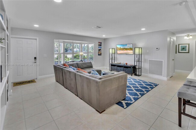 Foto del edificio - 222 SE 11th Ct