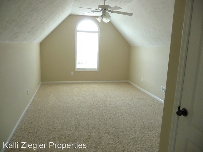 Building Photo - 6028 Ecru Ct
