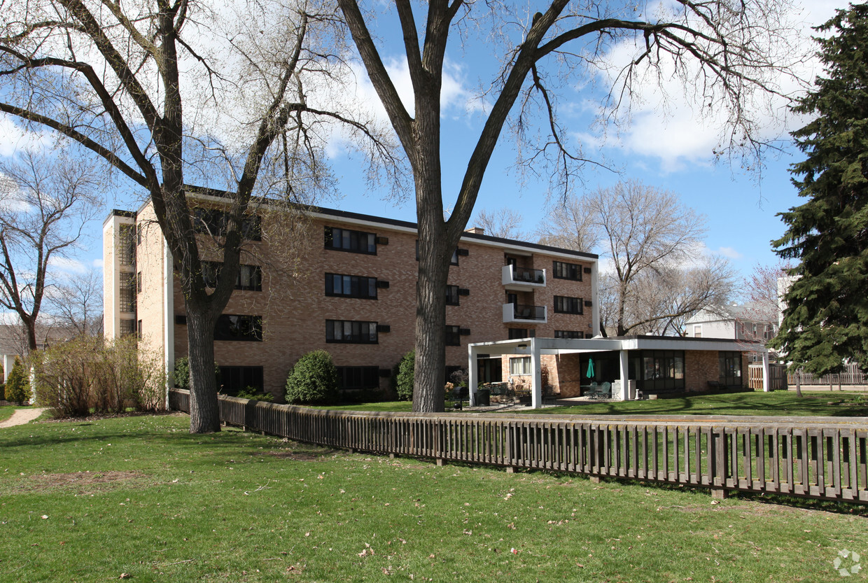 Building Photo - Dickman Park Apartment