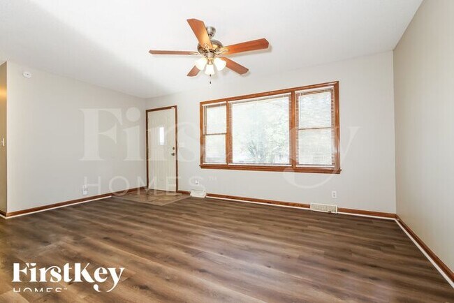 Foto del edificio - 6211 E 150th St
